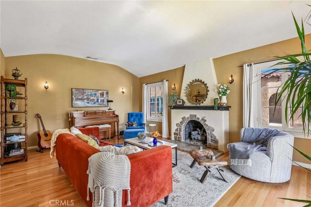 Interior 3