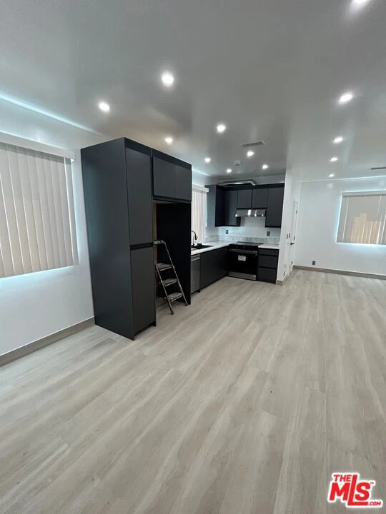 Interior 3