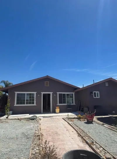 1040 Central Avenue photo 2