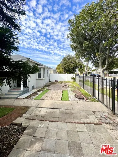 505 Edgewood Street photo 2