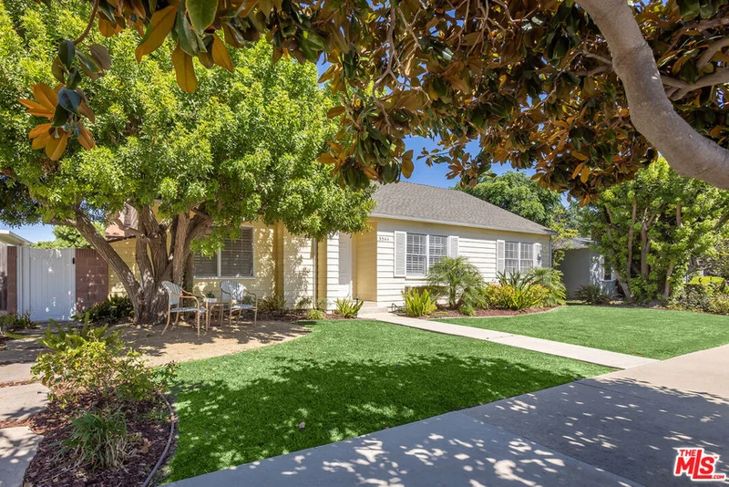 3544 Gardenia Avenue photo 2