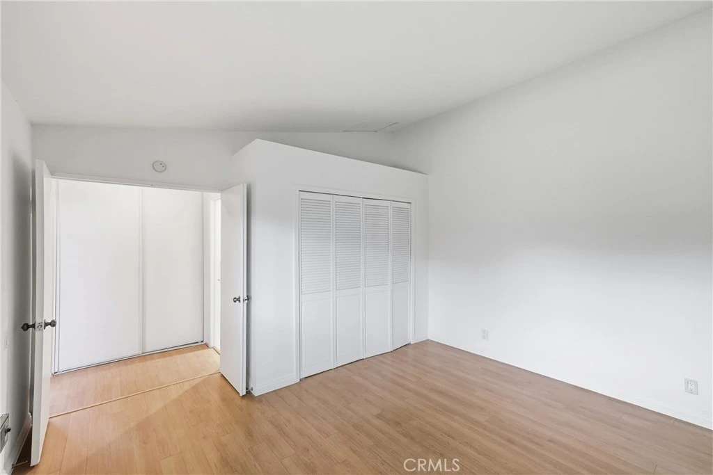 Interior 4