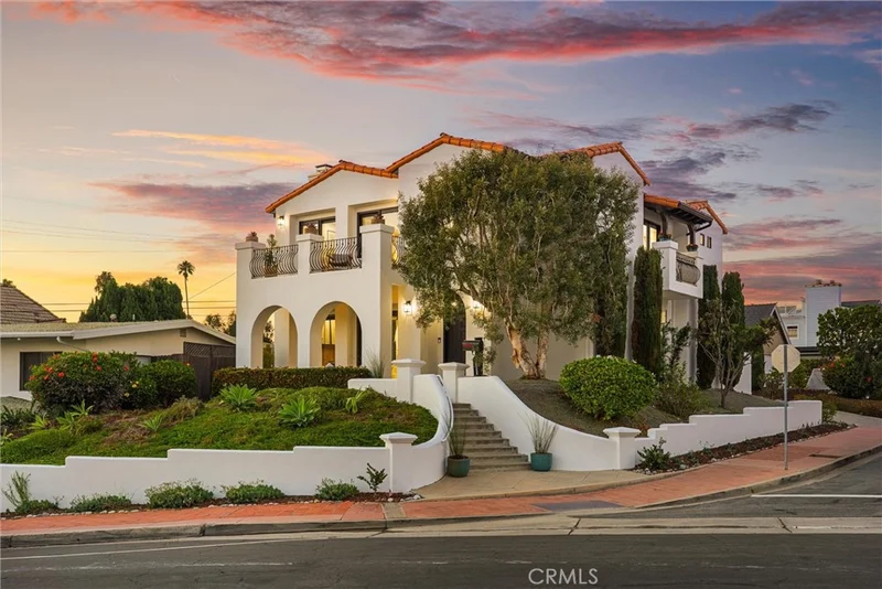 705 S Ola Vista