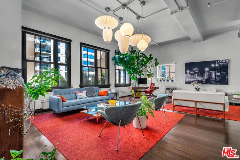 1645 Vine Street 402, Los Angeles, CA 90028