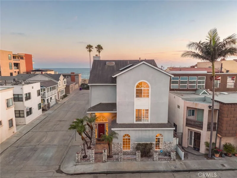 Photo 2 of 6020 E Ocean Boulevard
