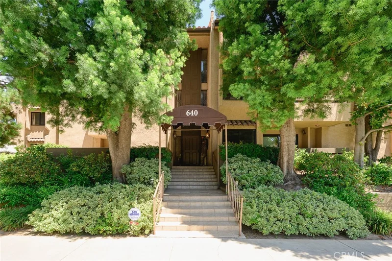 640 S Lake 203, Pasadena, CA 91106