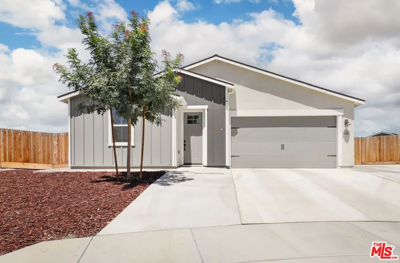 7700 Nigu River Street photo 2