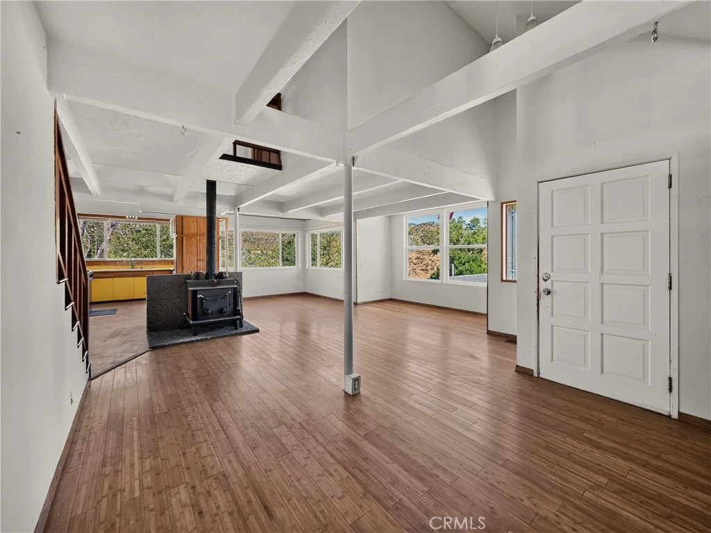 Interior 3