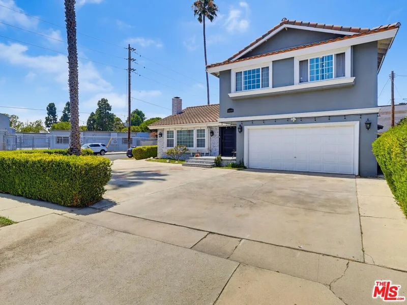 12449 Allin Street photo 2