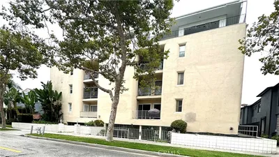 423 S Rexford Drive 303