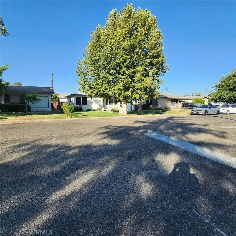 Photo 2 of 417 N O Street
