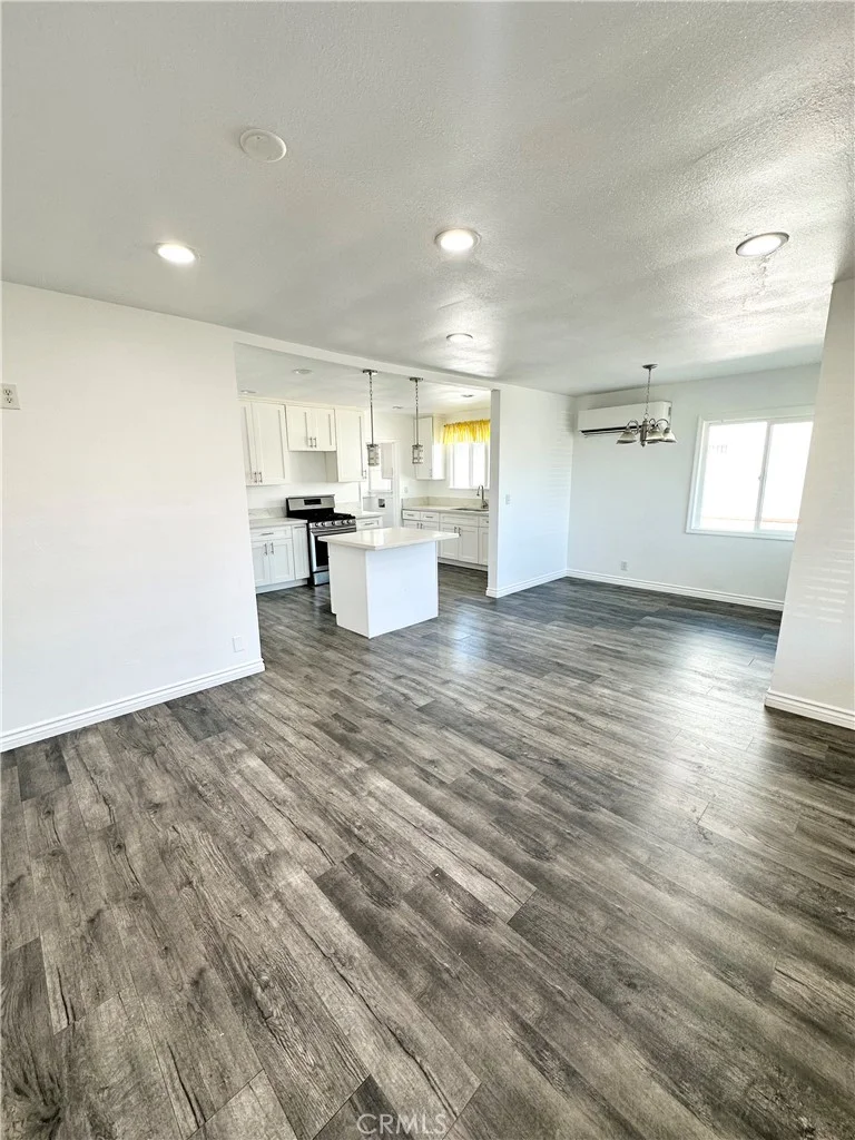 Photo 2 of 5313 Manzanar Ave