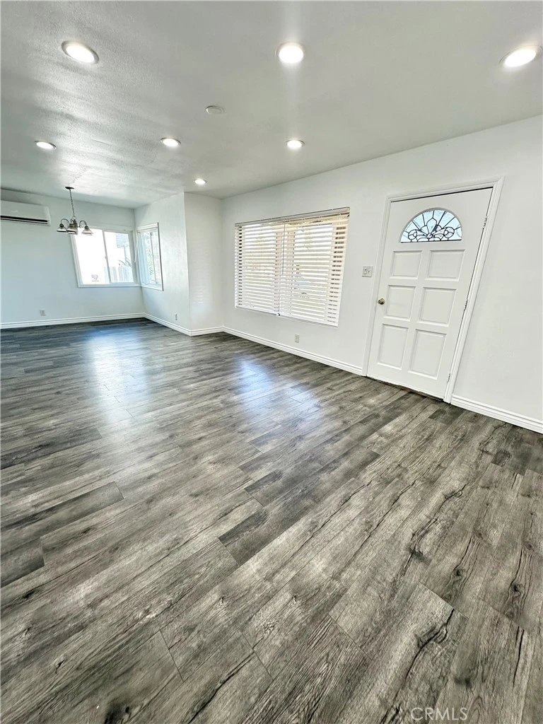 Interior 4