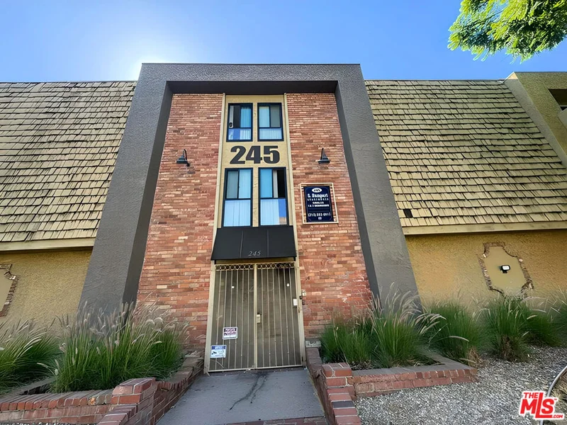 245 S Rampart Boulevard 302