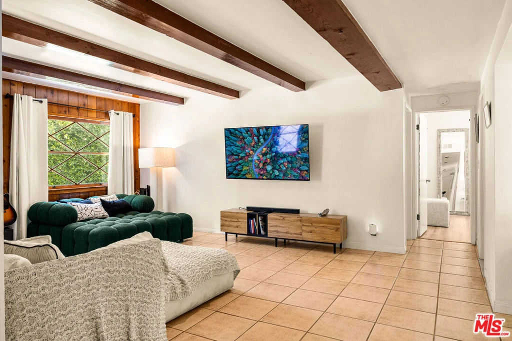 Interior 2