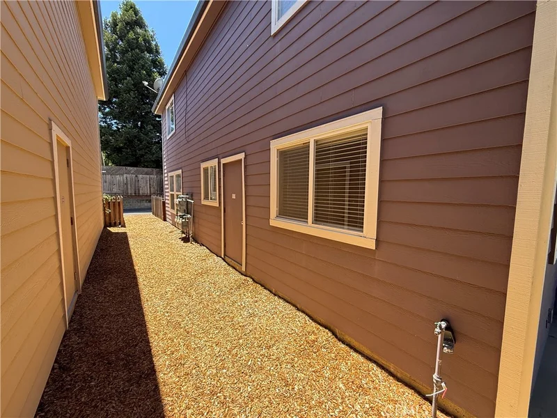 Photo 2 of 115 Treadway Court