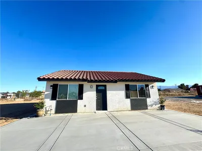 8867 Gorgonio Road B photo 2