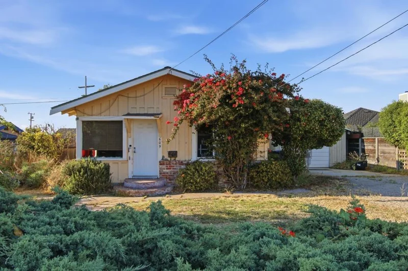 609 Trinity Avenue