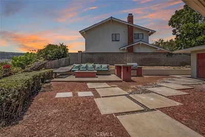 23932 Flores Avenue photo 2