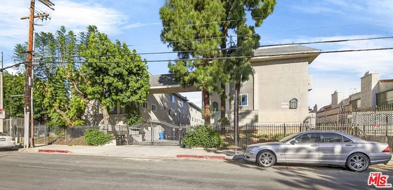 9034 Willis Avenue 14 photo 2