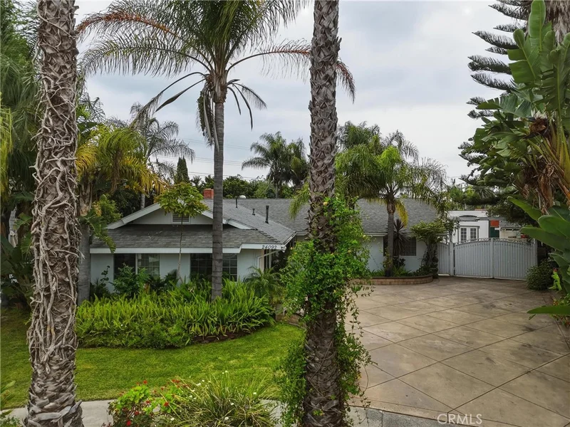 24092 Gemwood Drive photo 2