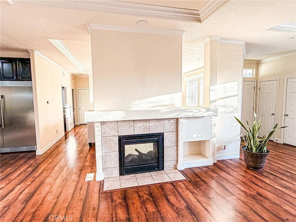 Interior 4