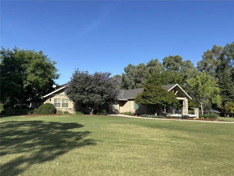 Photo 2 of 31255 Palm Drive