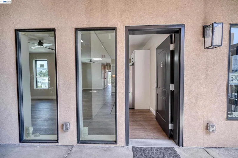 4202 Telegraph Ave photo 2