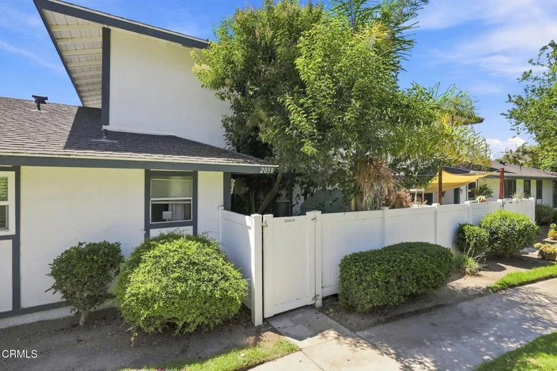 2033 Miramar Walk
