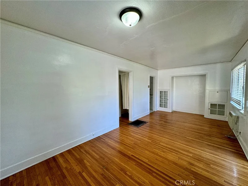 1712 Gillette Crescent A photo 2