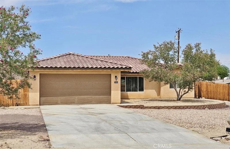 7064 Eucalyptus Avenue photo 2