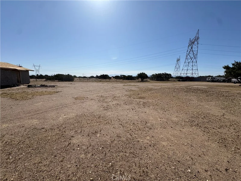 10717 Muscatel, Oak Hills, CA 92344