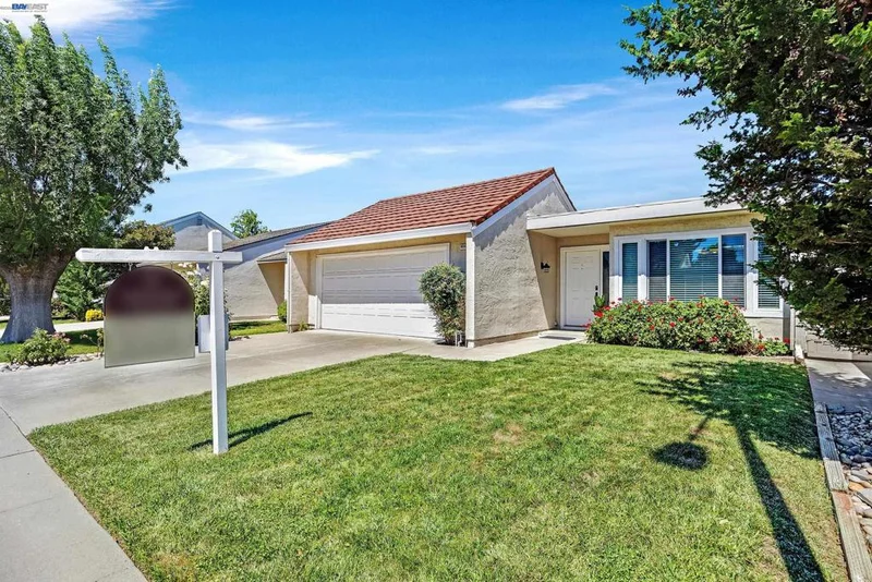 Photo 2 of 4042 Rennellwood Way