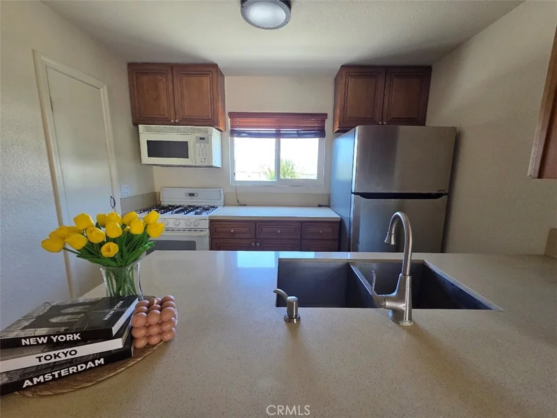 15317 Santa Gertrudes Jj101, La Mirada, CA 90638