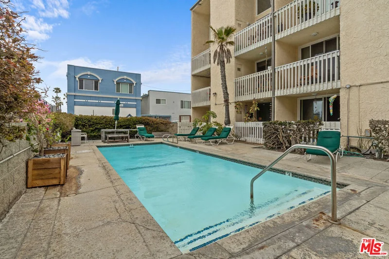 22 Navy Street 202