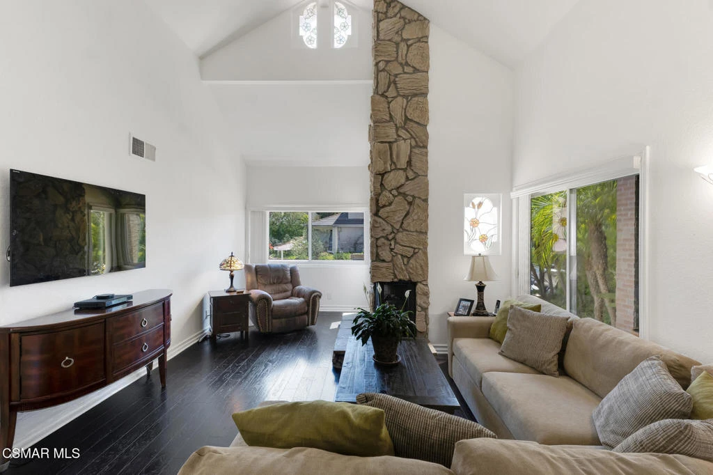 Interior 4
