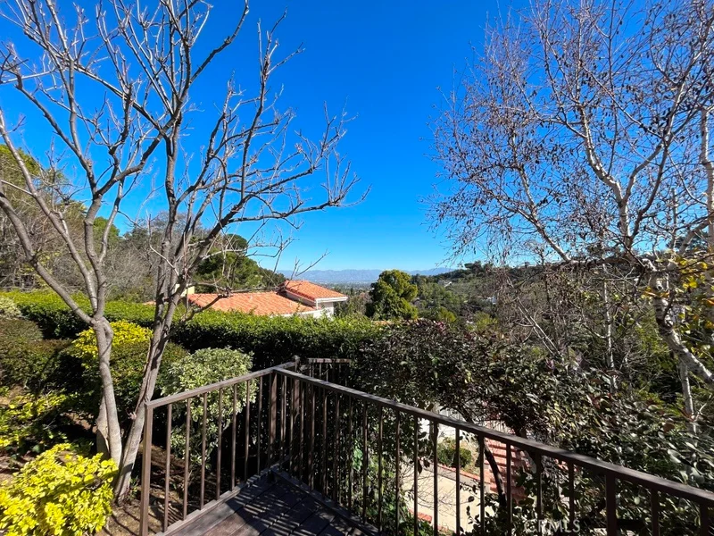 15451 Deerhorn Road photo 2