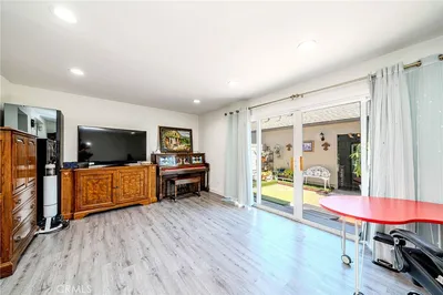 5539 Cajon photo 2