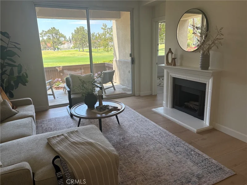 2960 Champion 2301, Tustin, CA 92782