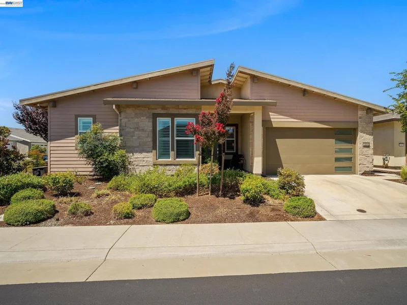 Photo 2 of 3001 Compass Ln