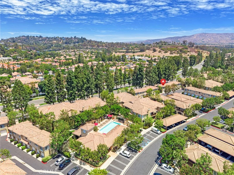 186 Gallery Way photo 2