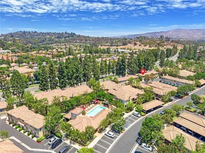 186 Gallery Way photo 2