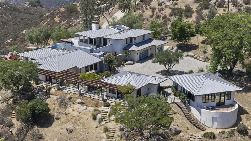 20391 Rancho Villa