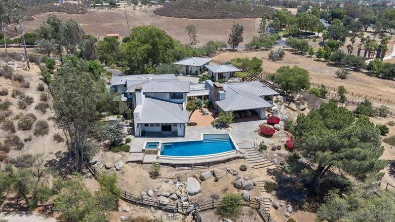 Photo 2 of 20391 Rancho Villa