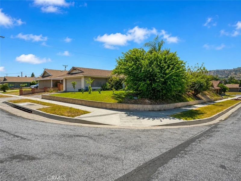 1230 Bunbury Drive photo 2