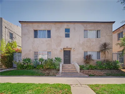 418 N Ogden 9