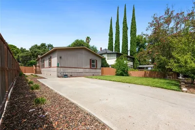 235 Los Robles Avenue