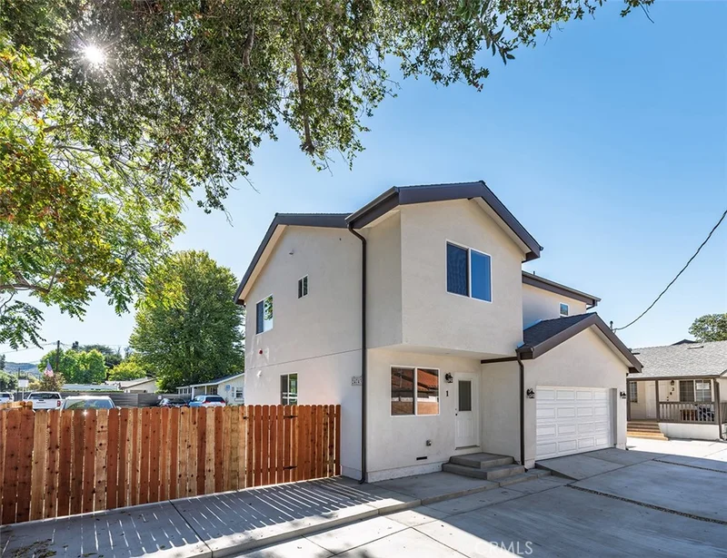24743 Valley 1 photo 2