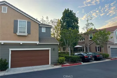 15 Elmhurst photo 2