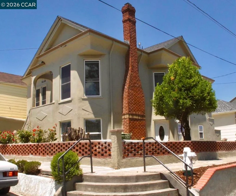 1204 Ceres St